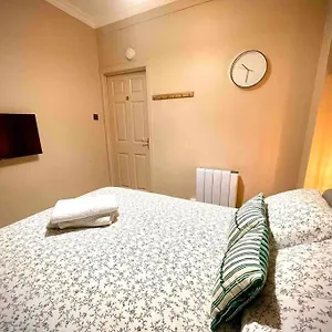 Newly Refurbished, With Permit Parking , Bath United Kingdom